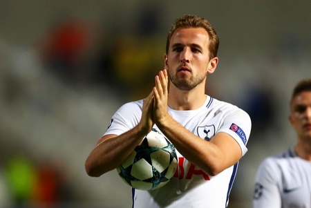 队锋线人满 队锋线人满