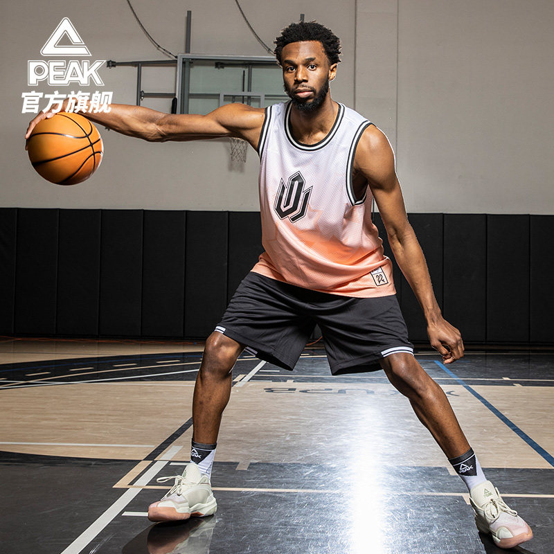 无论你是否赞同解雇阿莫里姆的决定，曼联今天通过所有发布会传达的信息都令人难以置信。 #MUFC 来源：Stretford Paddock